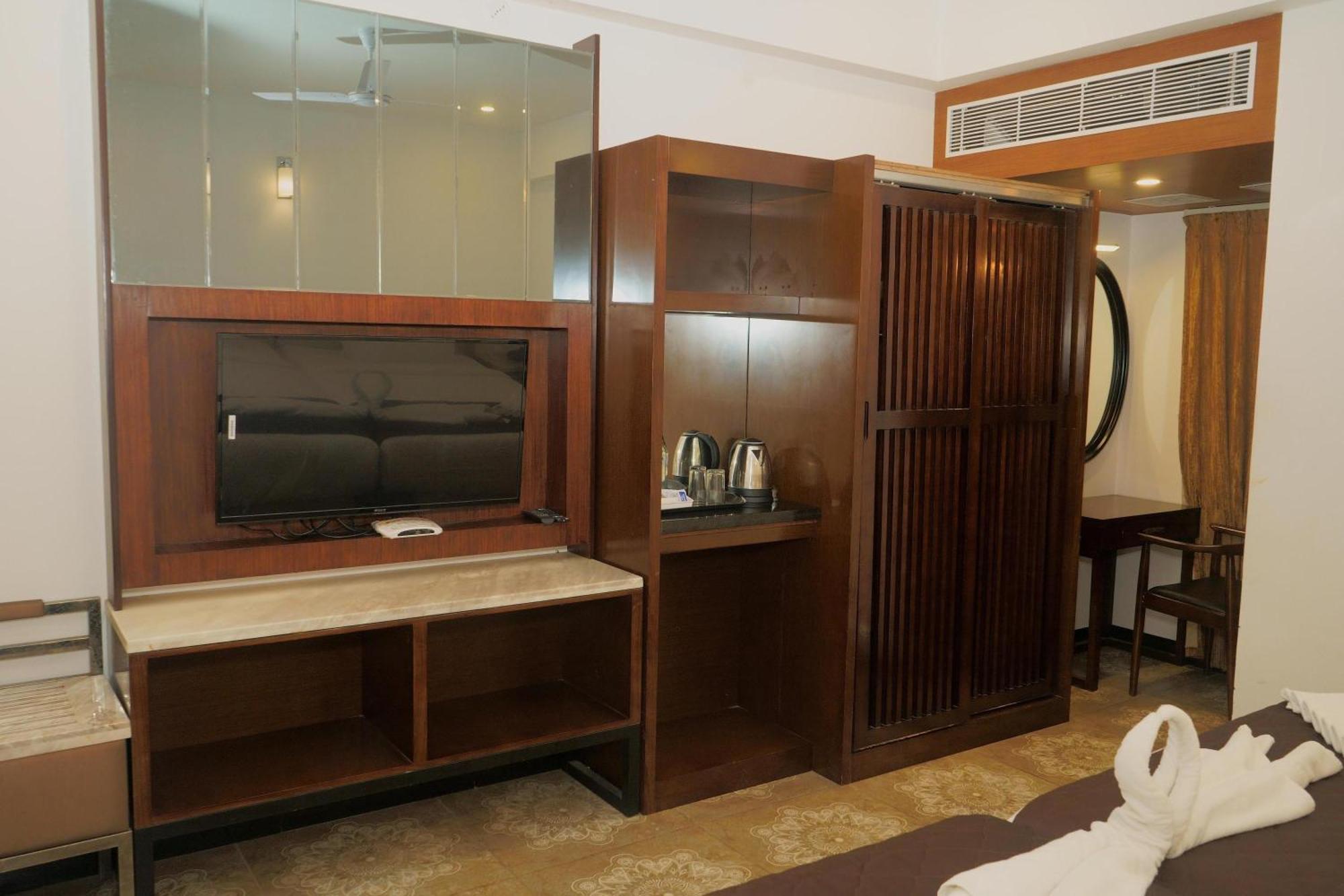 Geo Hotel Pondicherry Ngoại thất bức ảnh